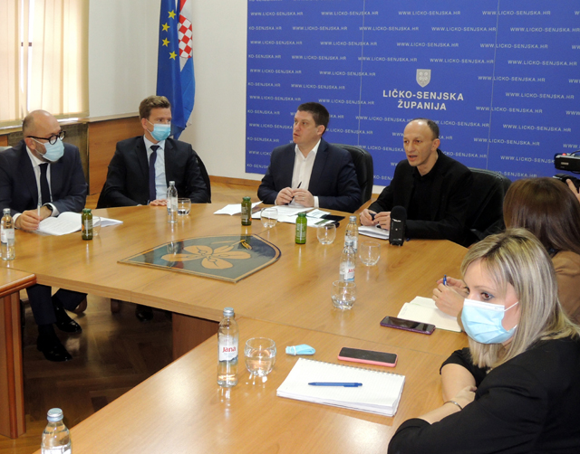 MInistar Butković i župan Petry na razgovoru u Gospiću                                                                                                                                                                                                    